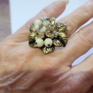Elegant size 7 Brass and White Floral Ring